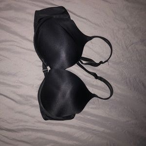 Very Sexy Victoria’s Secret t-back bra, 38C